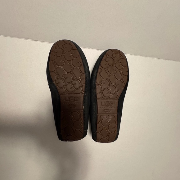 UGG Ansley Slipper Women's Moccasins - Black, US 9 - Picture 2 of 9